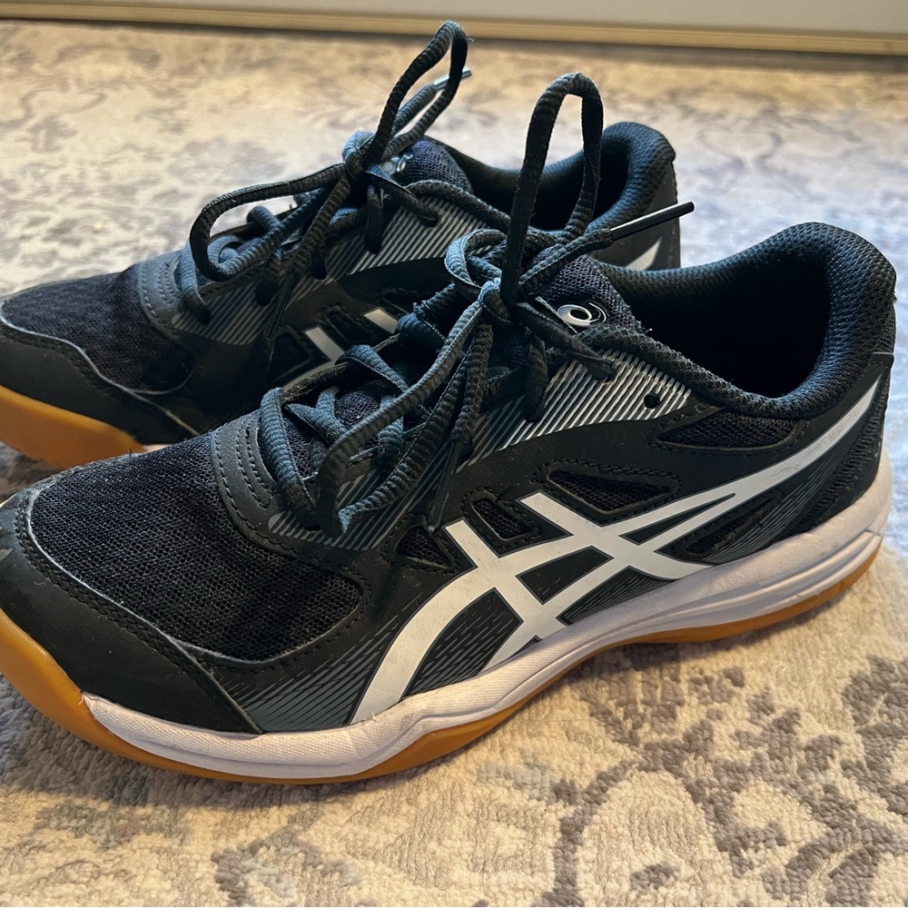 ASICS UpCourt 5 Volleyball Shoes